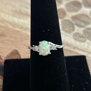 New Silver faux‎ Opal costume Ring size 8